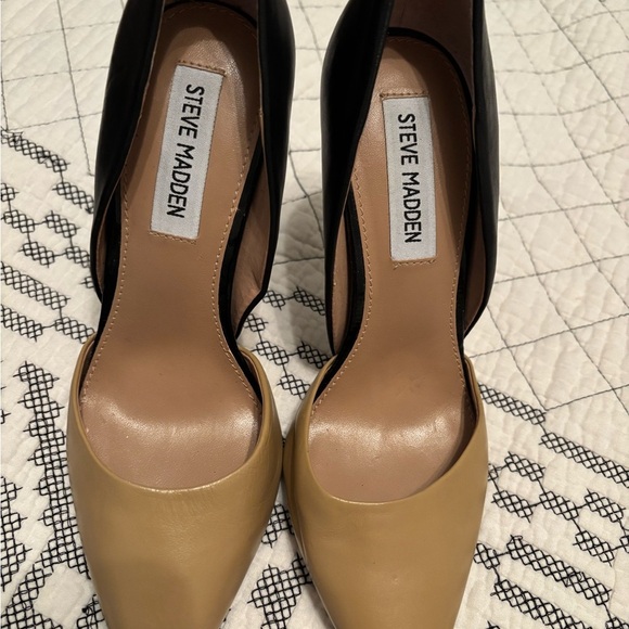 Steve Madden Varcitty Black and Tan Heels 7.5 NWOT - Picture 5 of 10